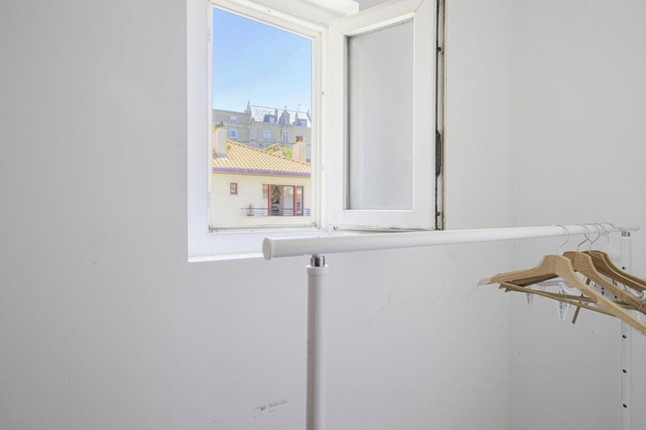 Studio Gaston - Welkeys Biarritz Exterior photo
